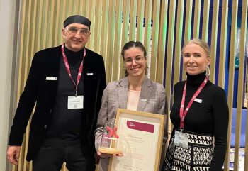 Gewinnerin Carina Arnberger mit RISE CEO Thomas Grechenig und RISE CEO Karin Kappel