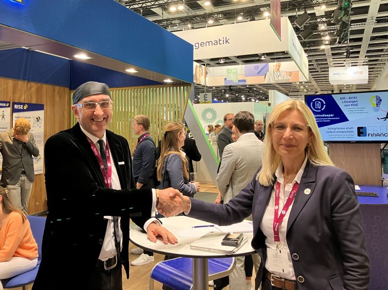Leiterin BSI zusammen mit RISE CEO Thomas Grechenig